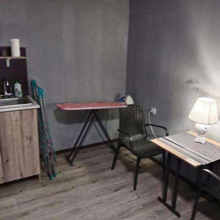 A Cozy Bedsit! Tashkent Exterior foto