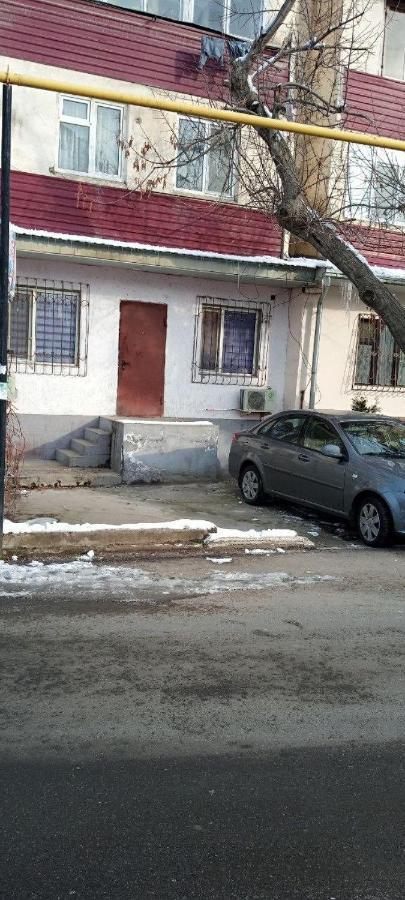 A Cozy Bedsit! Tashkent Exterior foto